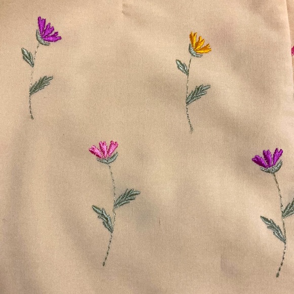 B Smart embroidered midi dress size 5/6 - Picture 6 of 7